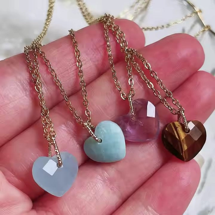 【GIRAFFE®】Minimalist Jewelry Rose Quartz Heart Necklace Gemstone Pendant Women Choker Necklace
