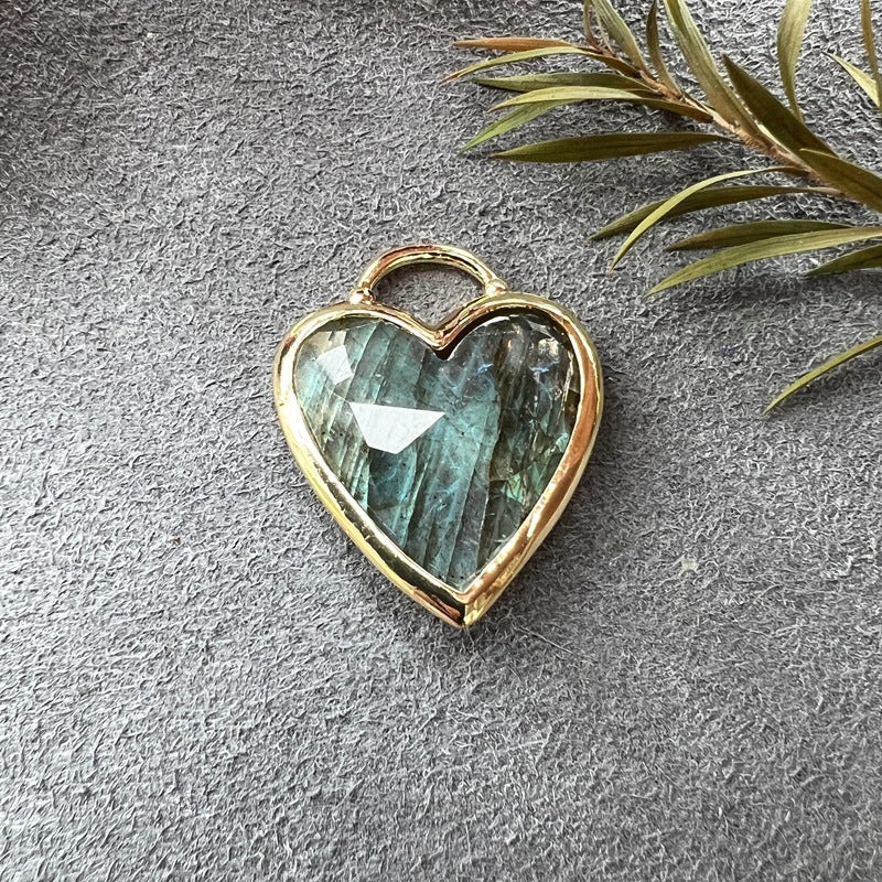 Beautiful Gemstone Amethyst Pendant Gemstone Heart Pendant for Necklace Making
