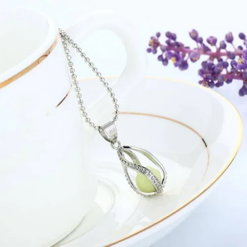 Mermaid's Teardrop Glowing Necklace